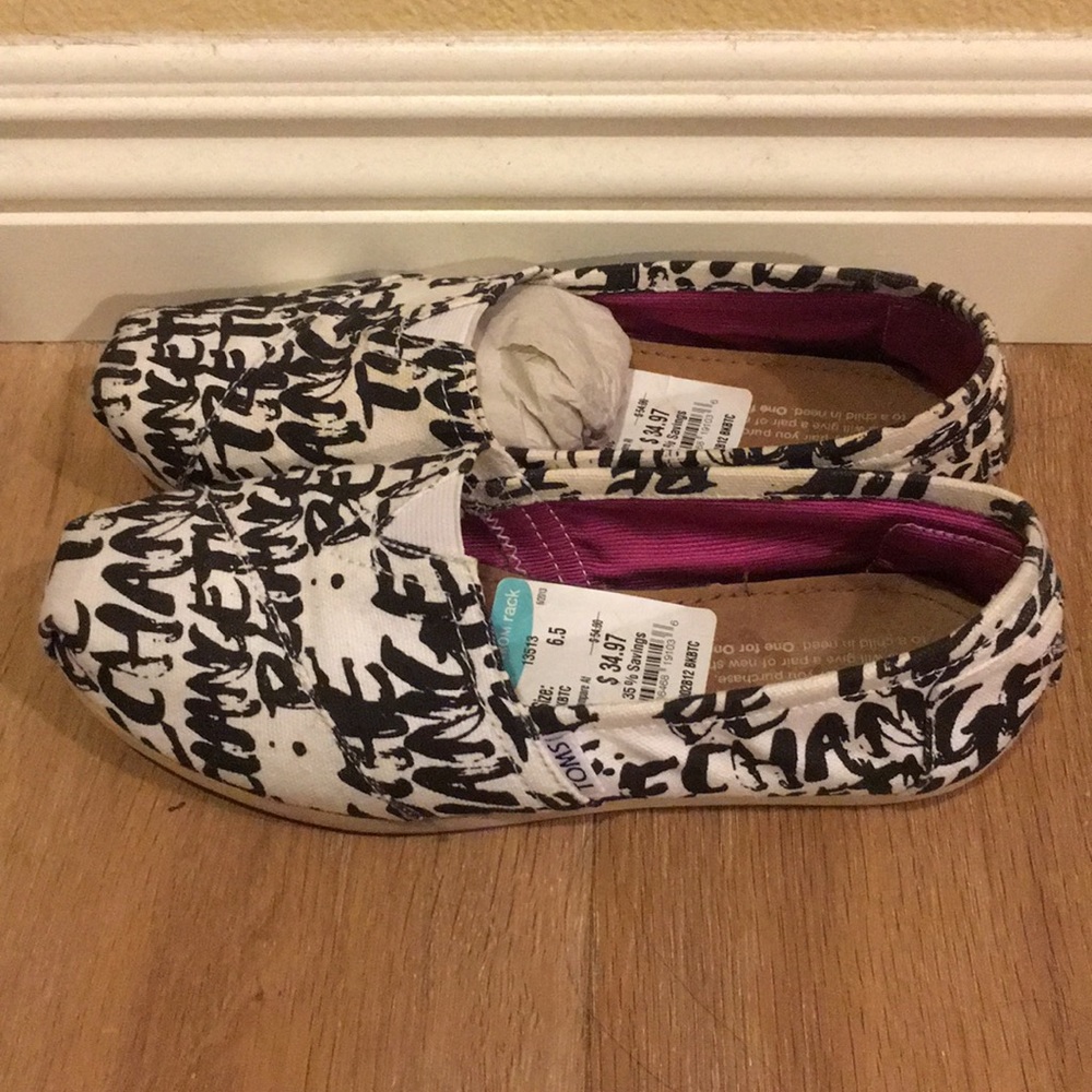 Black and White Toms